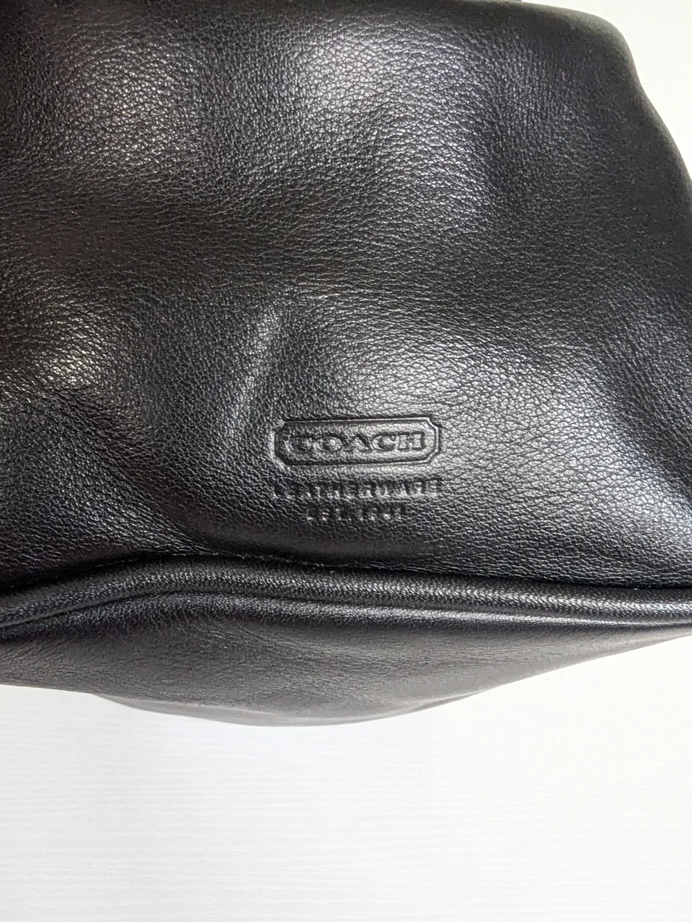 Coach sleek cosmetic